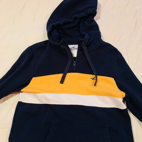 Hollister zip up hoodie - Picture 1 of 1
